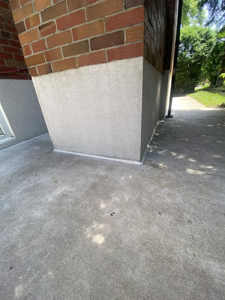 Porch column base to slab — joint sealed
